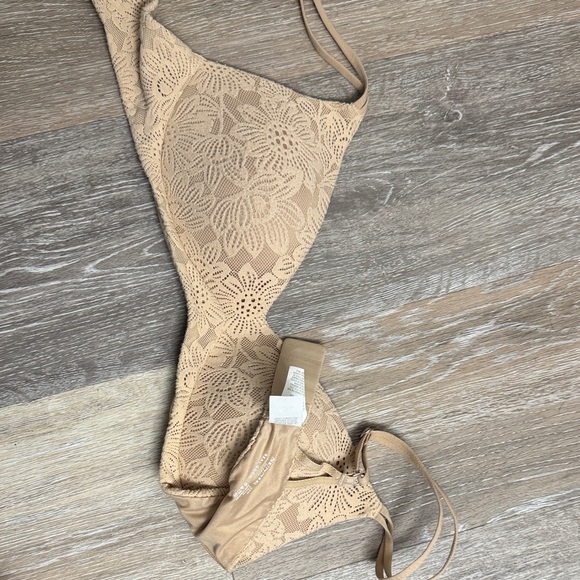 Sunnie Bloom Lace Wireless Pushup Bra - Picture 2 of 2